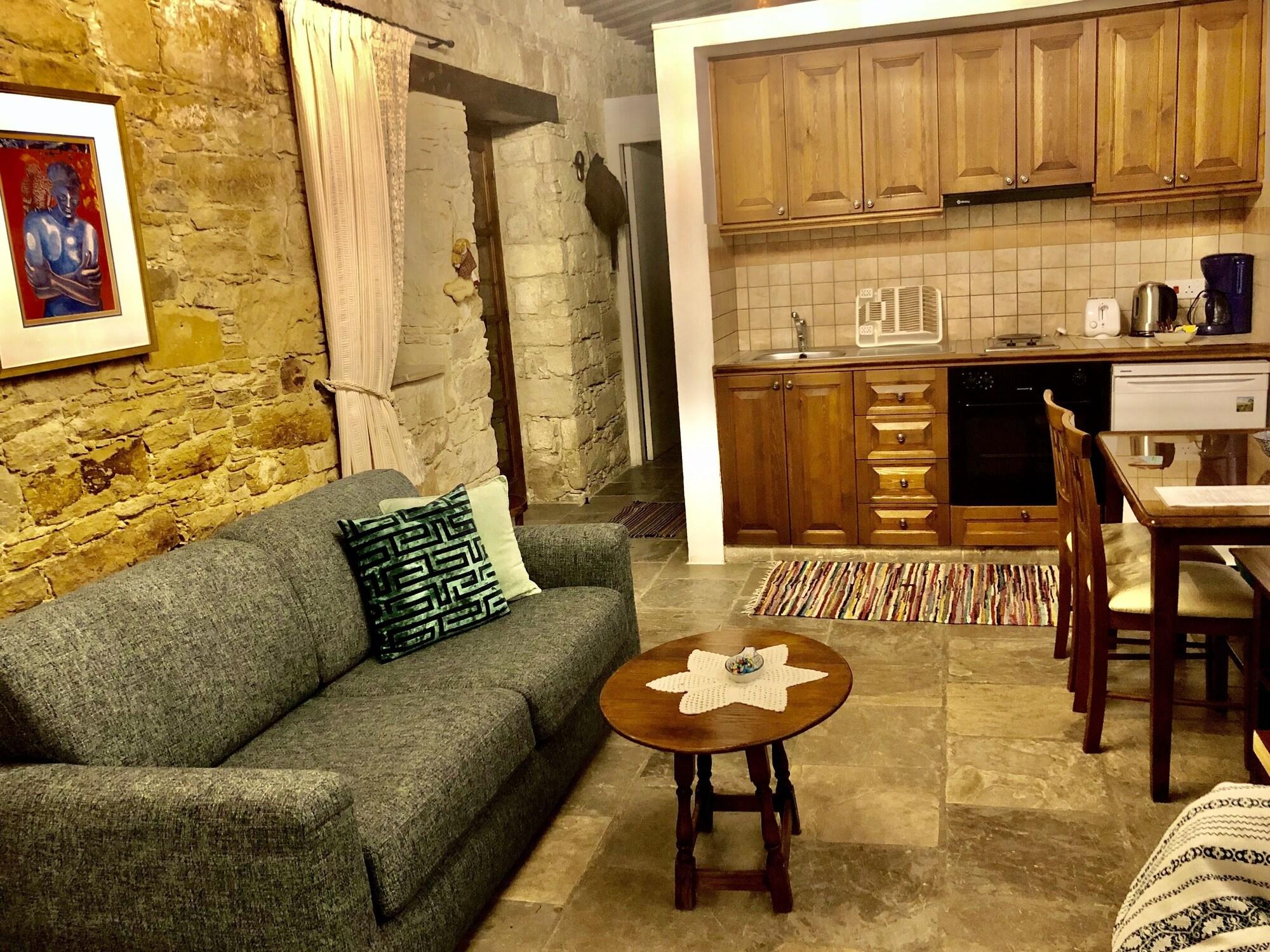Niki'S House Apartment Лимасол Екстериор снимка
