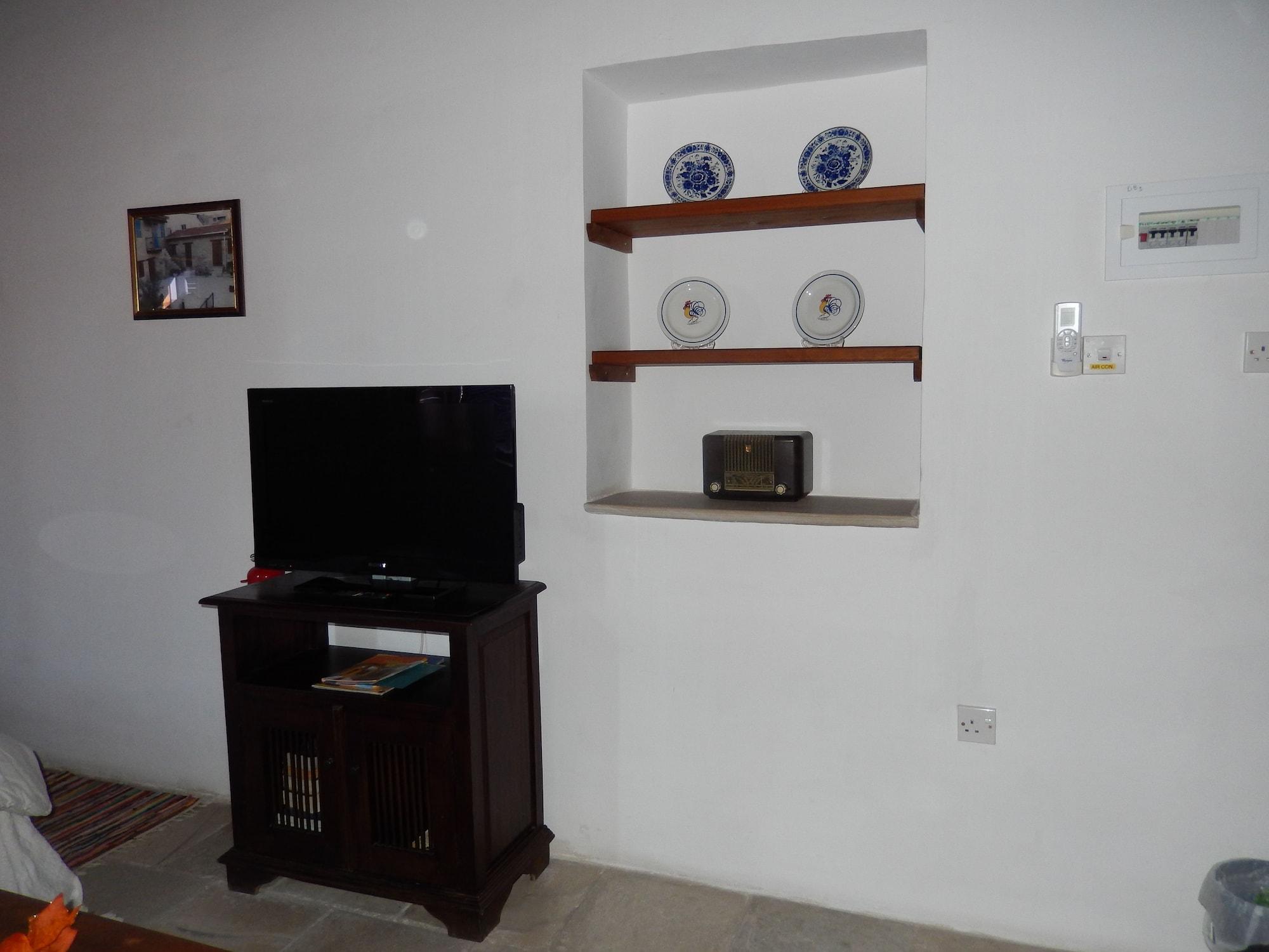 Niki'S House Apartment Лимасол Екстериор снимка