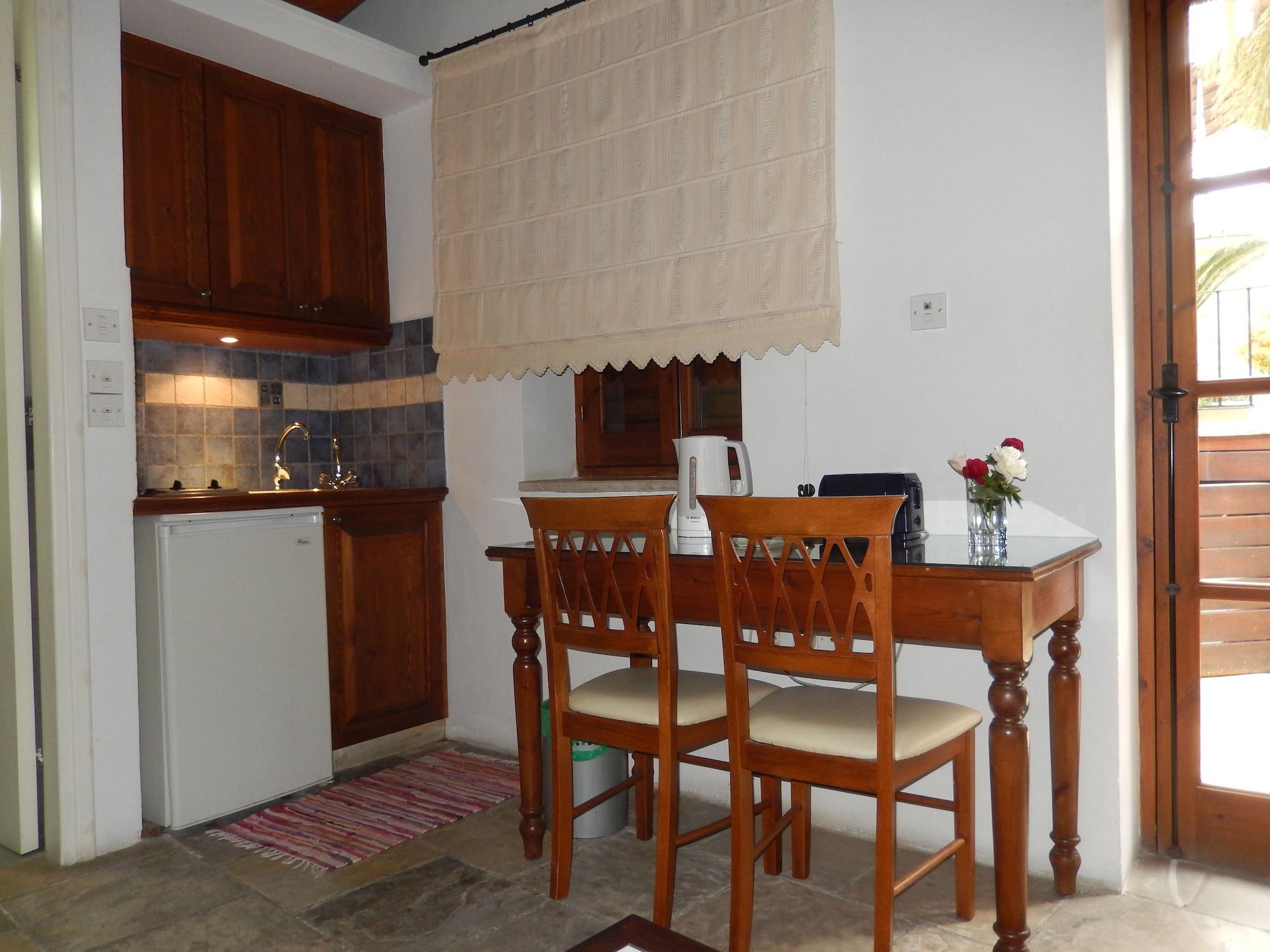 Niki'S House Apartment Лимасол Екстериор снимка